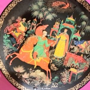 Decorative Plate Wall Hanging.